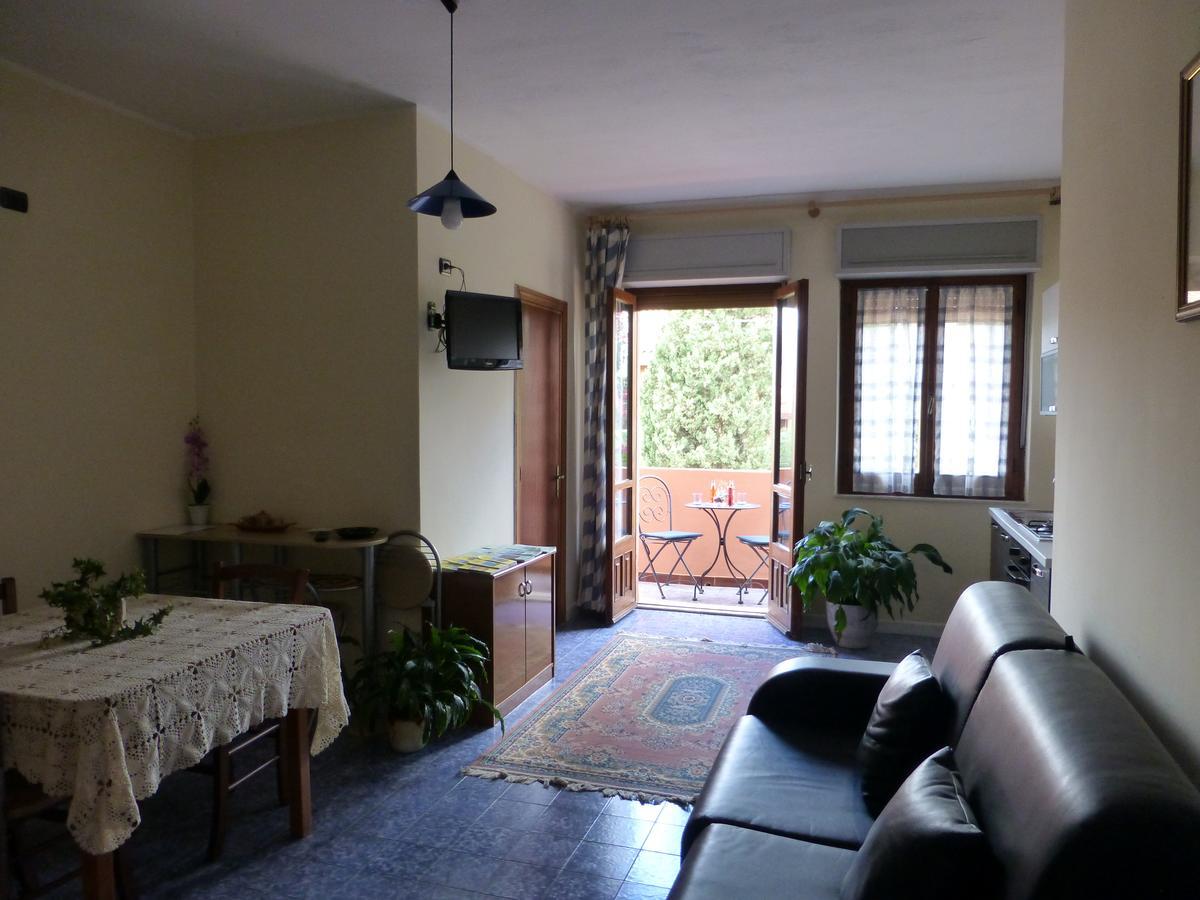Casa Vacanza Appartamenti Al Mare 카포텔라 외부 사진