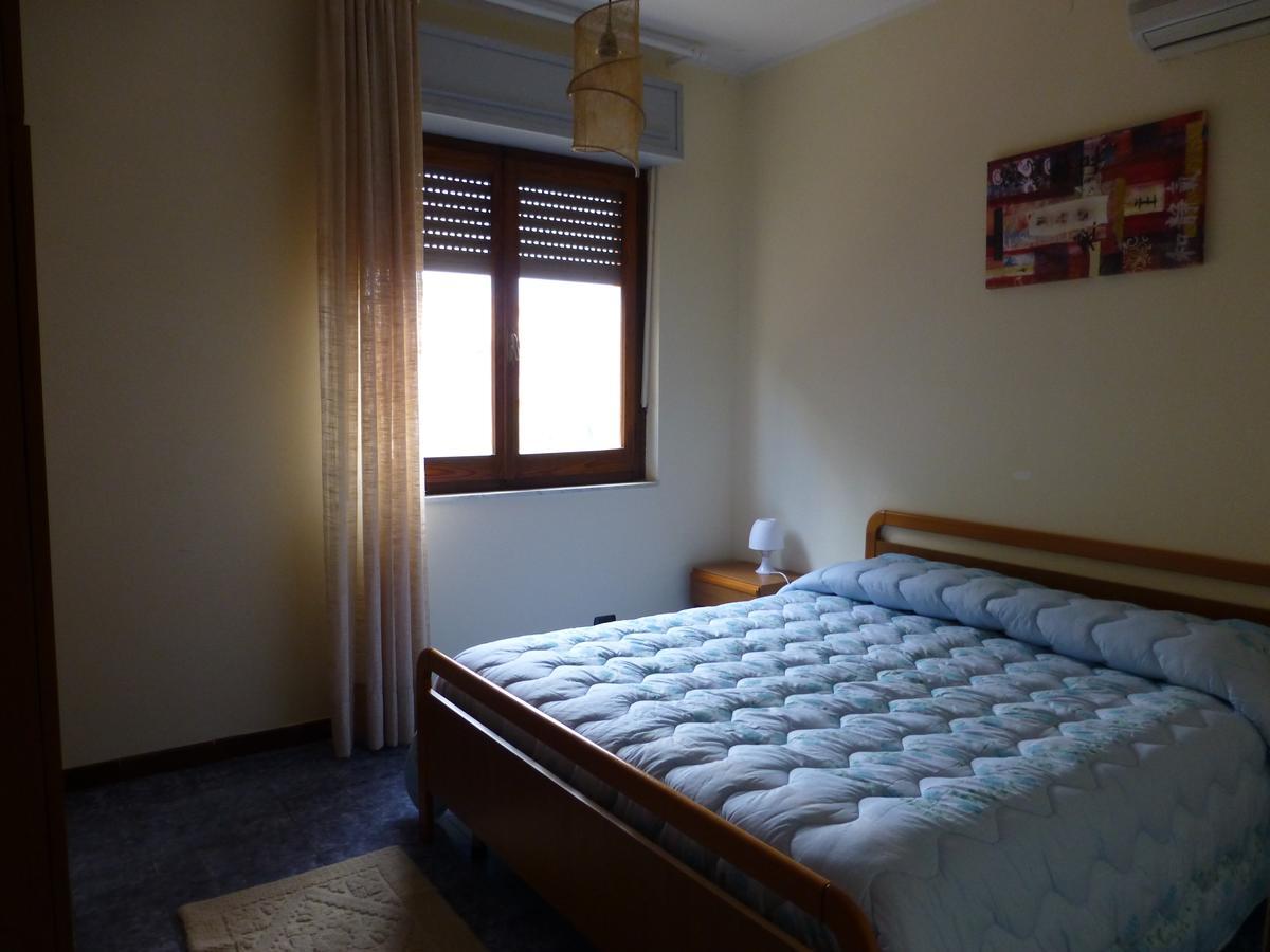 Casa Vacanza Appartamenti Al Mare 카포텔라 외부 사진