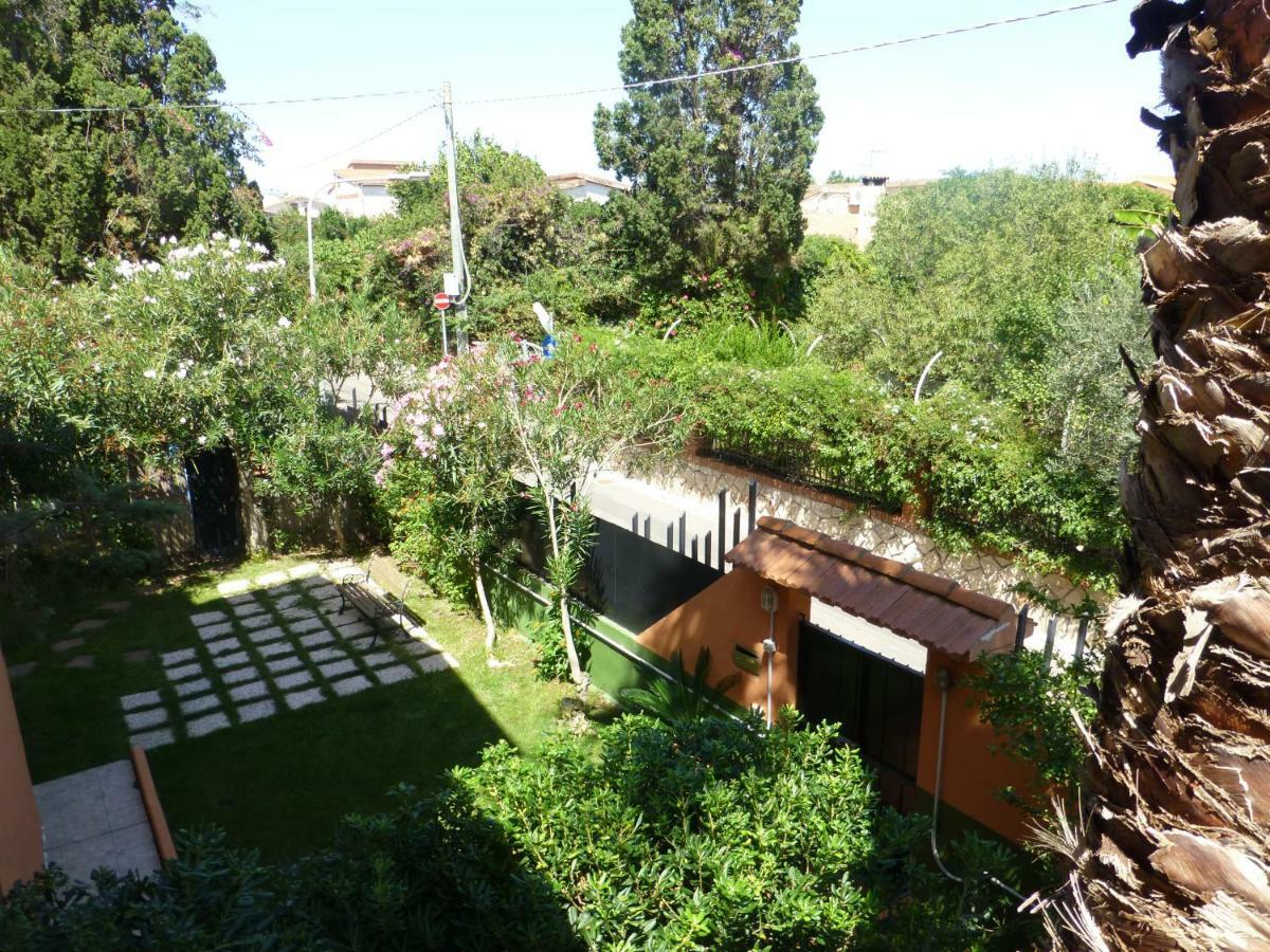 Casa Vacanza Appartamenti Al Mare 카포텔라 외부 사진
