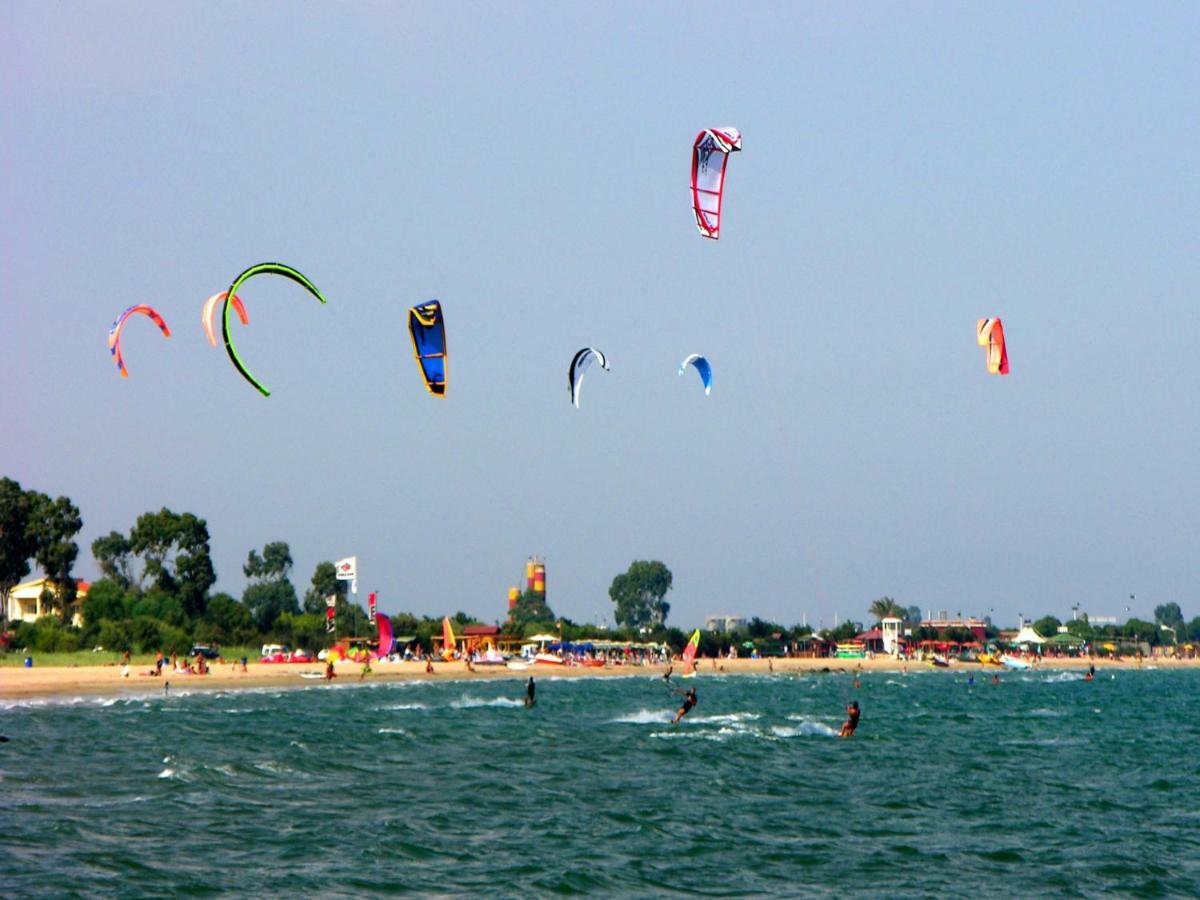 Casa Vacanza Appartamenti Al Mare 카포텔라 외부 사진
