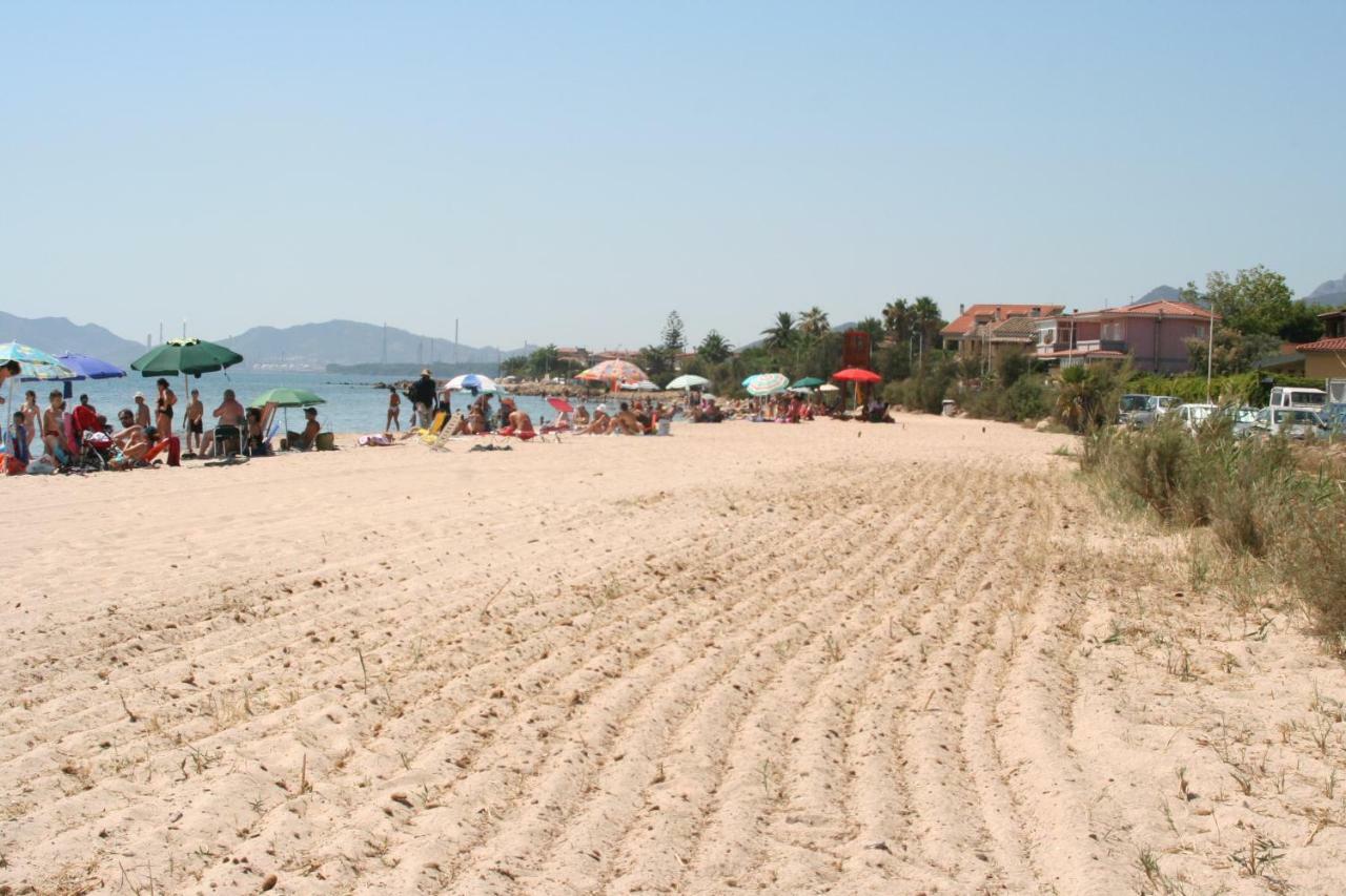 Casa Vacanza Appartamenti Al Mare 카포텔라 외부 사진